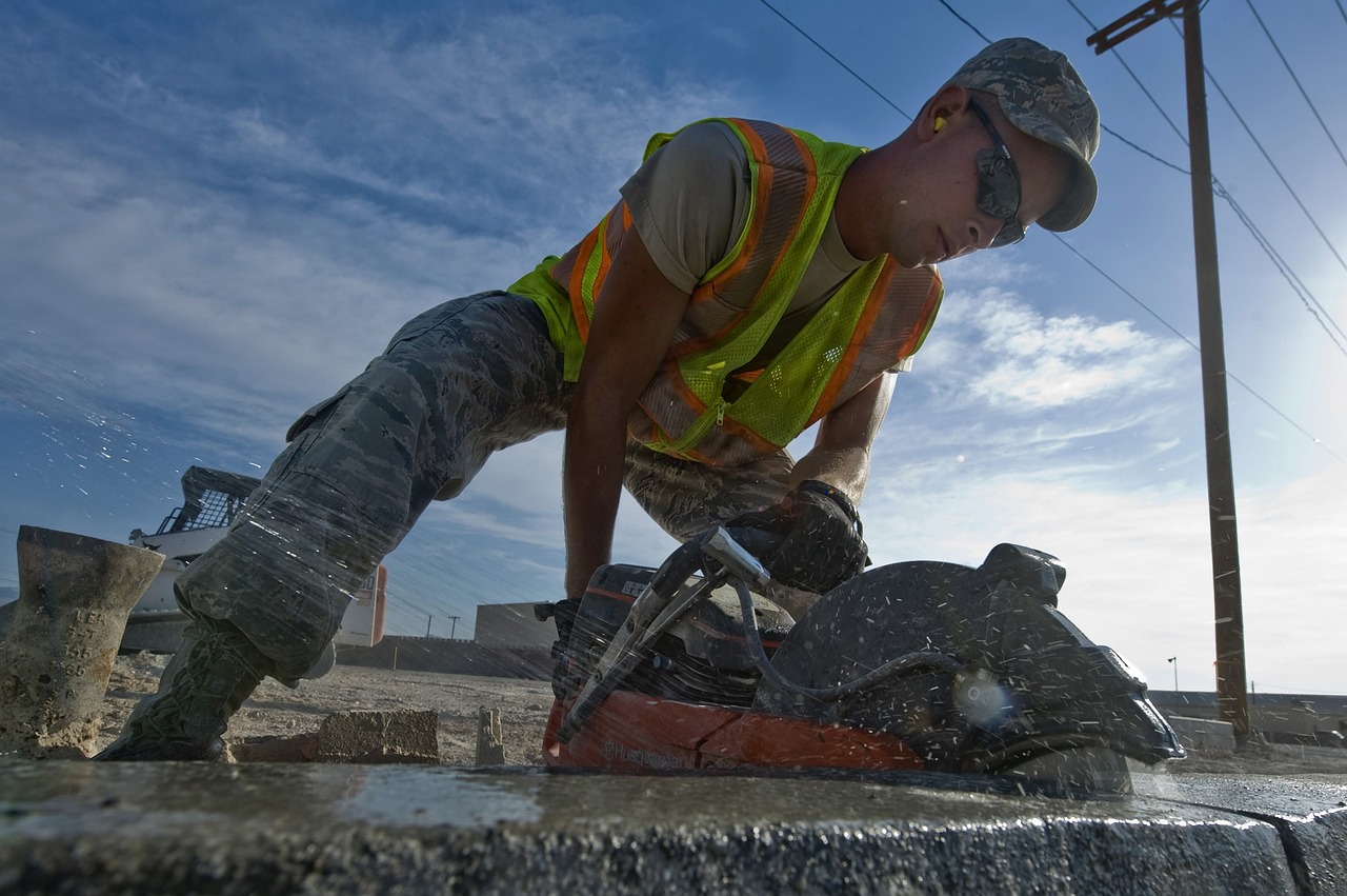 Usługi dla budowlańców – diamentowe cięcie betonu. Wiercenie betonu